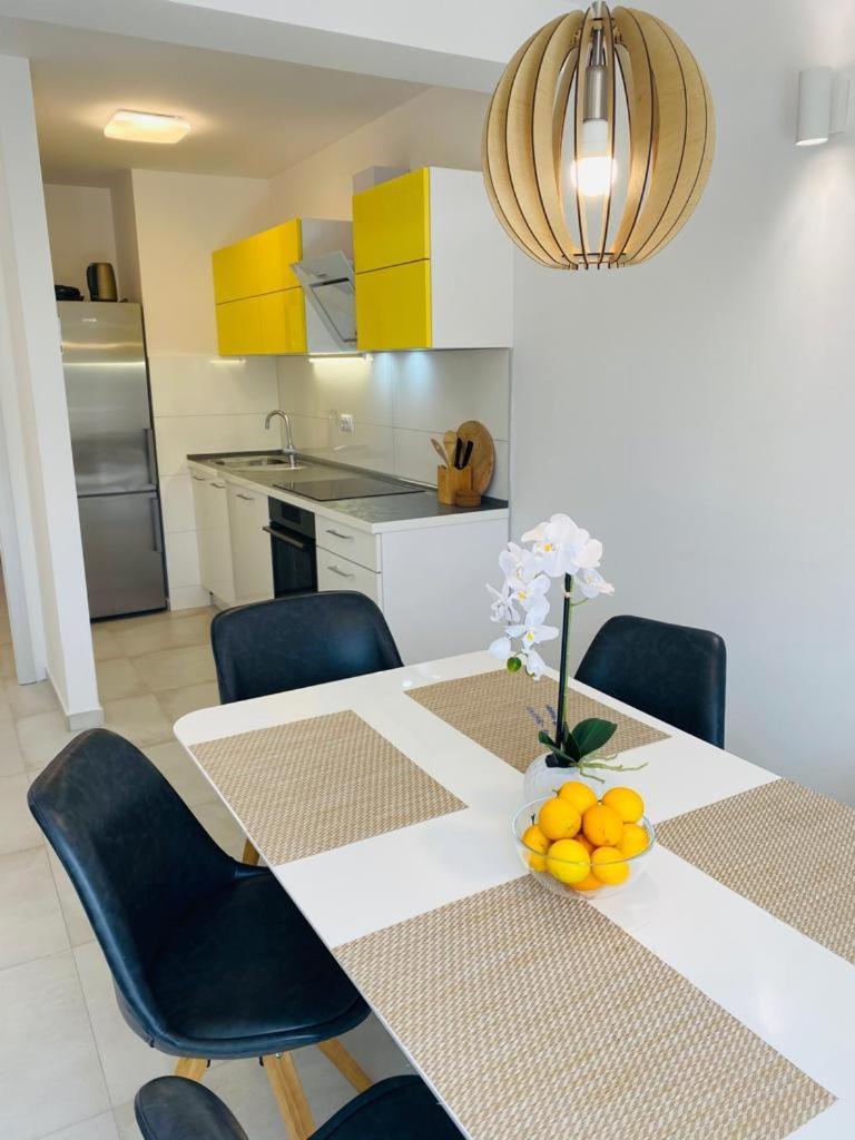 New Apartment With Panoramic View Stomorska Room photo