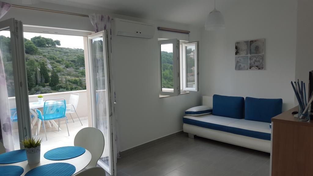 New Apartment With Panoramic View Stomorska Exterior photo